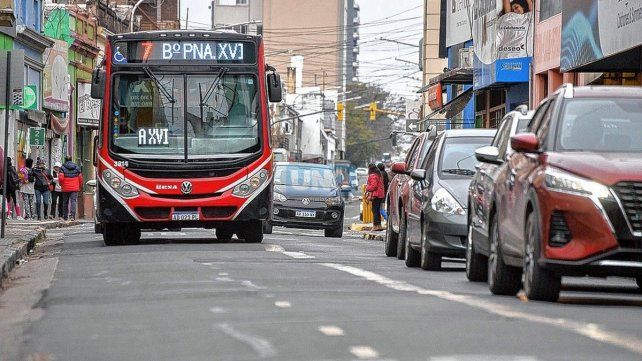 Vecinos de Paraná convocaron a un cacerolazo para este lunes en apoyo a los choferes de colectivos
