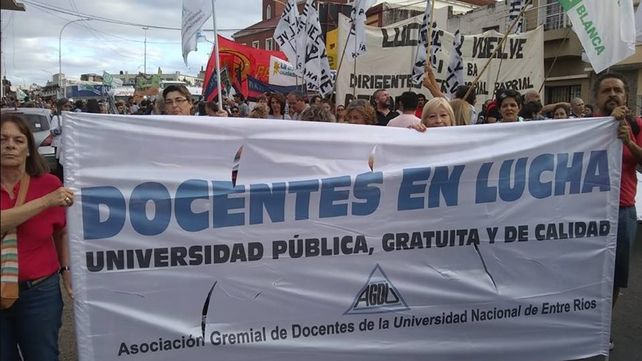 Docentes universitarios definieron nuevas medidas de protesta