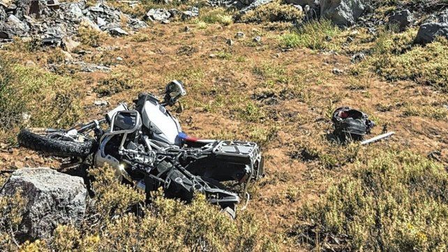 Así quedó la moto BMW del empresario tras el accidente en Los Caracoles de Chile. Así quedó la moto BMW del empresario tras el accidente en Los Caracoles de Chile.