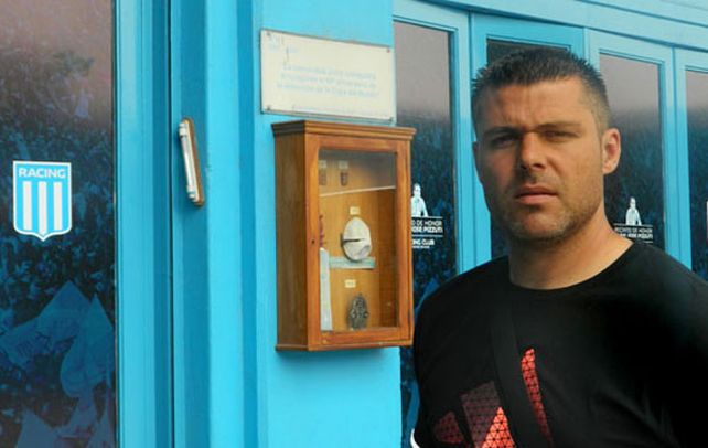El ex delantero leproso es el asistente técnico de Diego Cocca en Racing.