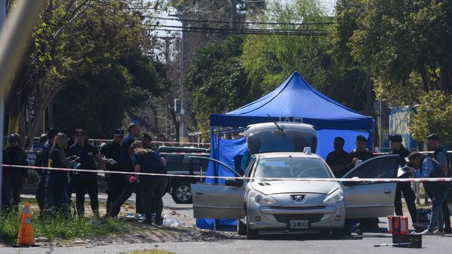 Sebastián Andrés Solohaga llegó en un Peugeot 207 hasta Cabal al 1000 bis donde lo mataron a balazos. Tenía 27 años.