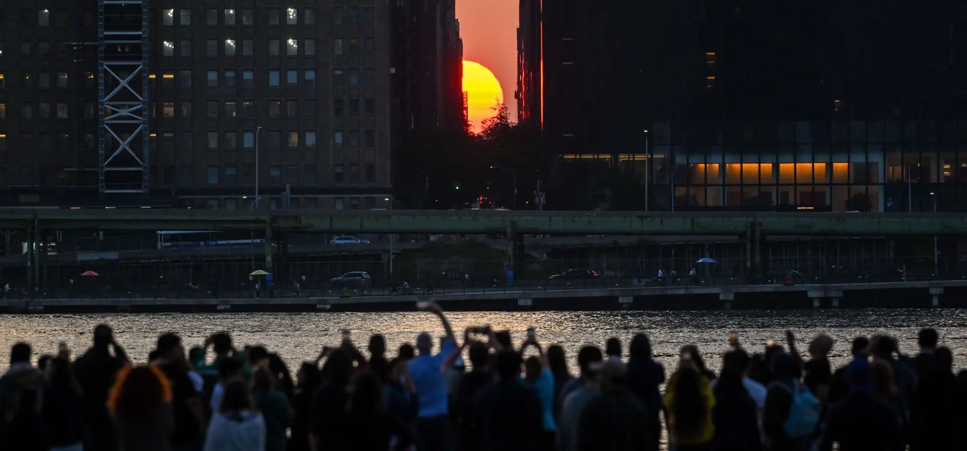 La puesta de sol de Manhattanhenge desde Hunter