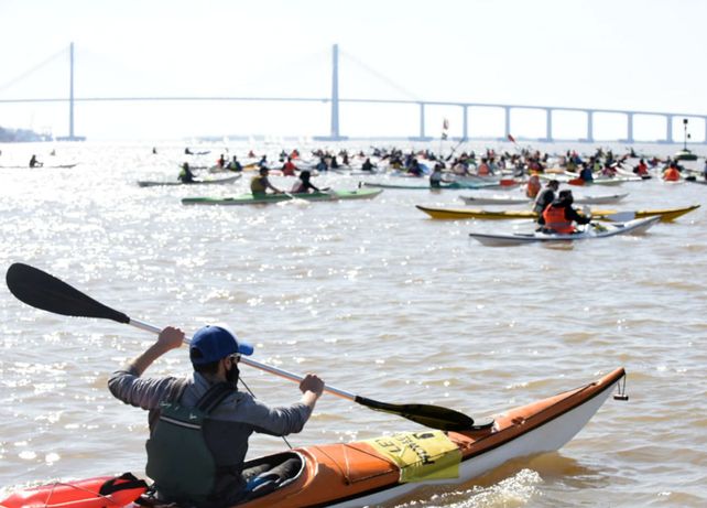 Una caravana por el río contra la quema en las islas y la ley de humedales