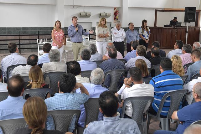Bordet habla a militantes y dirigentes en Uruguay