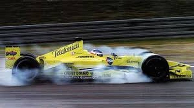 Gastón Mazzacane, con el Minardi en el 2000.
