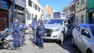 Un hombre que se identificó como excombatiente de Malvinas, tras un choque, fue detenido por intento de atropello a un policía y amenazas.