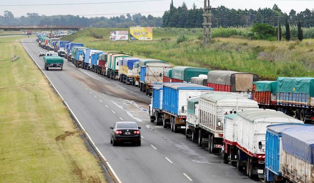 Para evitar colas de espera en los puertos, lanzan un sistema de turnos on line
