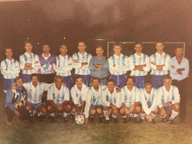 Foto del equipo del Jockey Club en la gira europea 1980