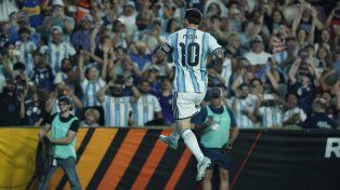 Lionel Messi anotó el segundo de penal para la selección argentina.&nbsp;