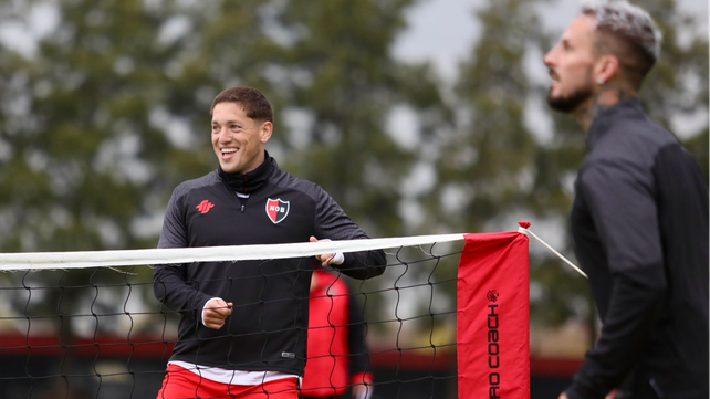 El uruguayo Martín Fernández Figueira es el primer extranjero que se incorporó. Newells está detrás de otros.
