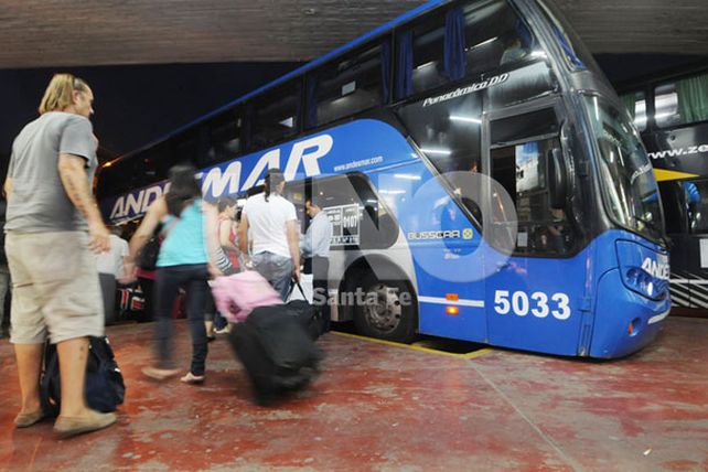 Comenzó el paro del transporte de larga distancia en todo el país