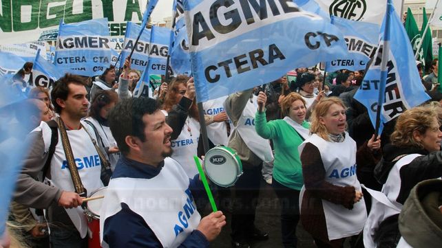 Estatales y docentes de Entre Ríos se pliegan al paro nacional de ATE y  Ctera
