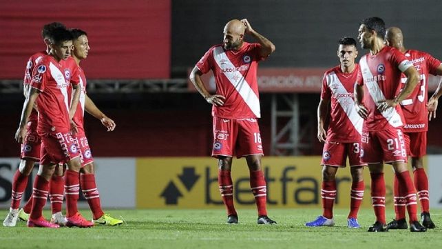 Argentinos rescató un empate en La Paternal