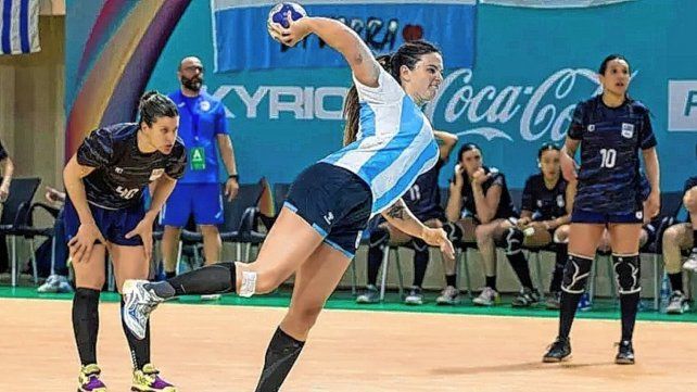 La pivote concordiense Valentina Brodsky fue una de las convocadas por el entrenador Eduardo Gallardo.