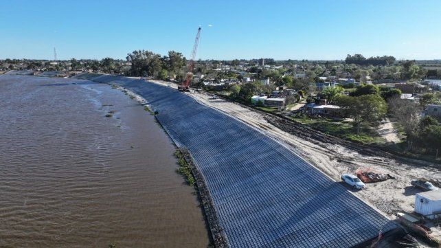 El gobierno de Santa Fe presentó una lista de las 100 localidades con mayor riesgo hídrico frente al fenómeno de El Niño y las obras proyectadas.