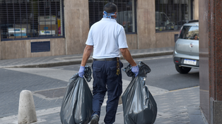 El municipio admite que la falta de porteros de edificios repercute en la higiene urbana.