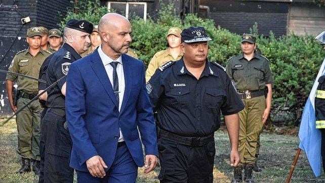 El ministro de Seguridad Claudio Brilloni y el flamante jefe de la Policía Martín García