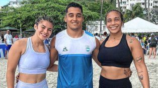El santafesino Lautaro Seghesso junto a Camila Amarilla y Linda Machuca en Colombia.