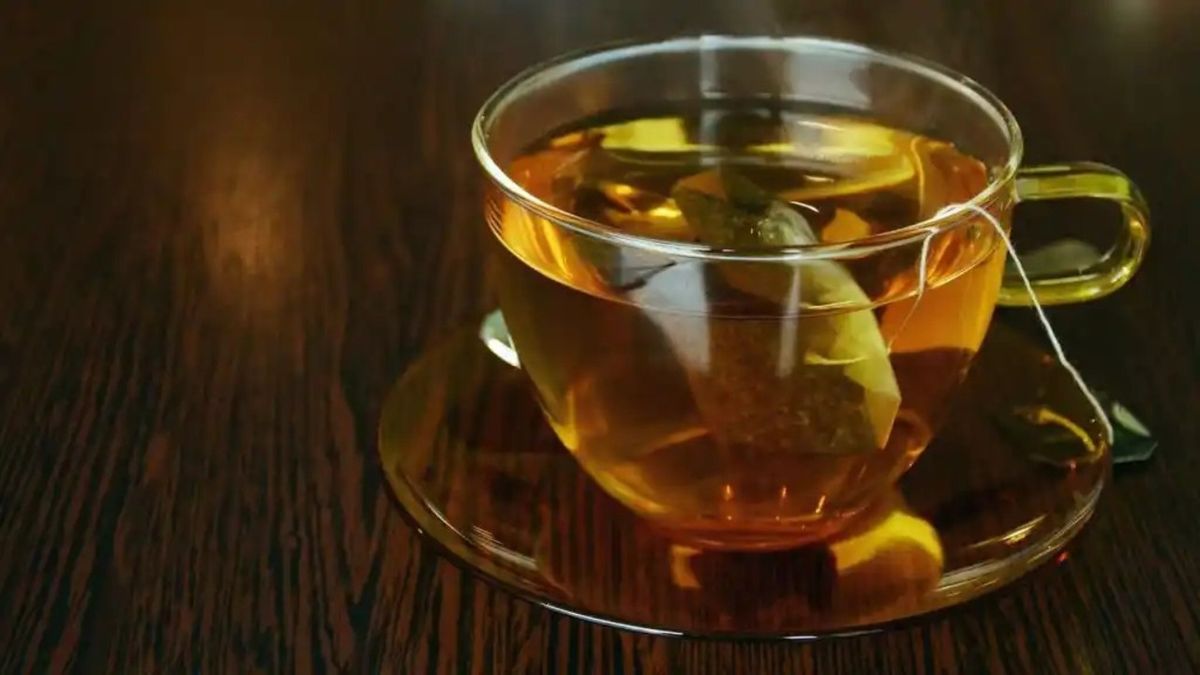 ¿Son peligrosas las bolsitas de té para nuestra salud? Un estudio revela la verdad