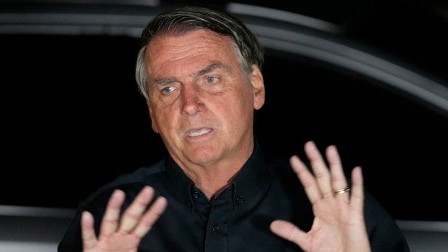 Bolsonaro se despegó de las manifestaciones golpistas y le respondió a Lula