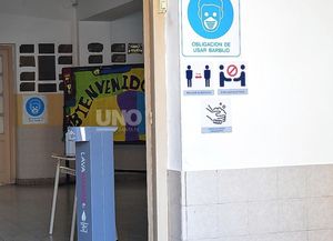 Científicos le piden a Cantero reducir el tiempo en las aulas para evitar contagios por aerosoles