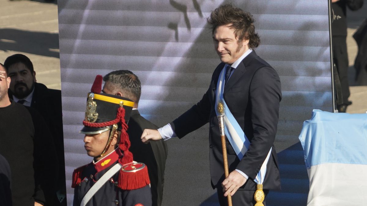 Acto de San Lorenzo: Milei pide palco propio para su tropa y Santa Fe busca equilibrar thumbnail