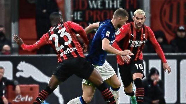 Inter y Milan pugnan por llegar a la final de la Copa Italia.