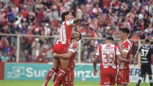 Unión pretende estirar su racha ganadora ante Newells en Rosario