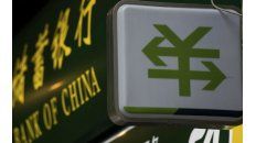 La cotización del Yuan se realiza en dos mercados: uno dentro de China conocido como “Yuan OnShore” y negociado bajo la sigla CNY y otro fuera de China, conocido como “Yuan OffShore”. La cotización del Yuan se realiza en dos mercados: uno dentro de China conocido como “Yuan OnShore” y negociado bajo la sigla CNY y otro fuera de China, conocido como “Yuan OffShore”.