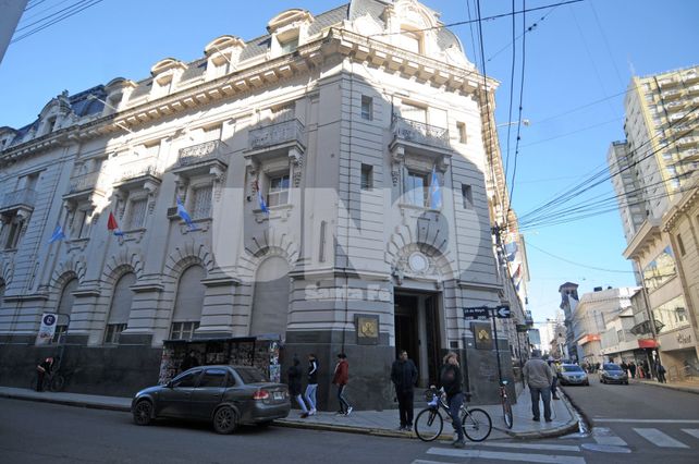 Banco Santa Fe acerca la tecnología a los adultos mayores