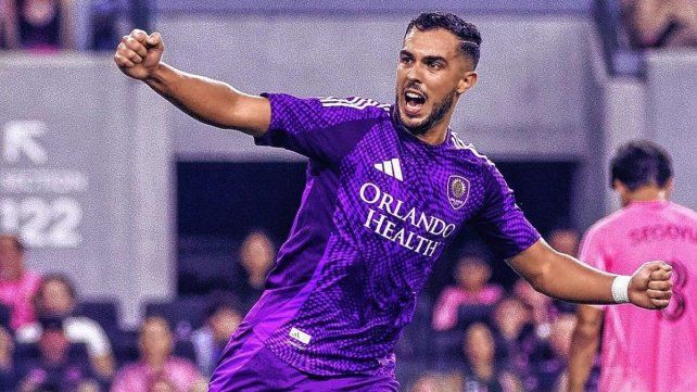 Martín Ojeda anotó tres goles para darle vuelta el marcador ante el Inter Miami de Messi.