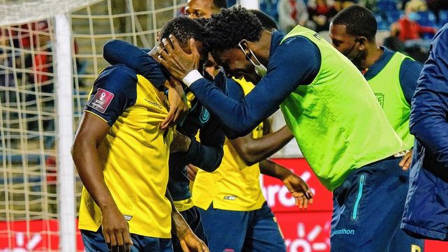 Ecuador le ganó a Chile y se acerca al Mundial de Qatar 2022