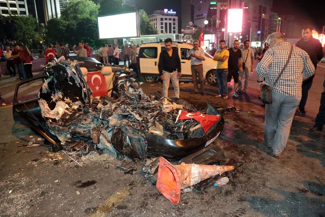 El intento de golpe de Estado en Turquía dejó un saldo de 265 muertos y más de mil heridos