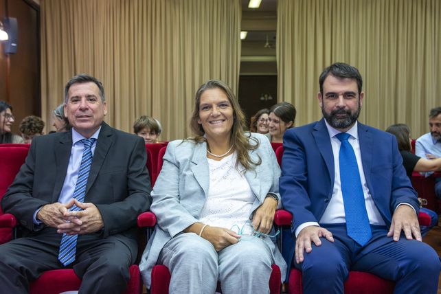 Los tres profesionales que conforman el Cuerpo Médico de Peritos Especializado.