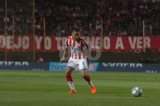 Damián Martínez está en duda para jugar ante Aldosivi