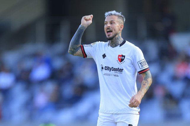 Darío Benedetto se fue cuando Lucas Bernardi le dijo que no lo tendría en cuenta durante su interinato en Newells.