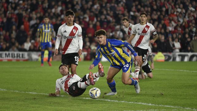 Central viajó al monumental para enfrentar a River en el marco de la semifinal del torneo Apertura.