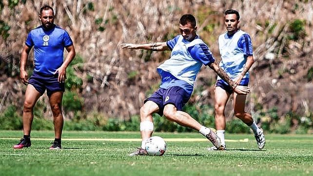 Brian Negro fue titular en el primer amistoso que disputó Acassuso.