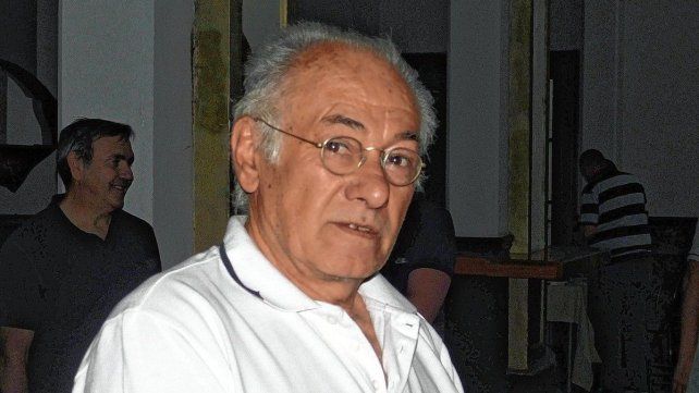 Víctor Russo es el presidente de la AMARC (Asociación Maratón Acuática Río Coronda).