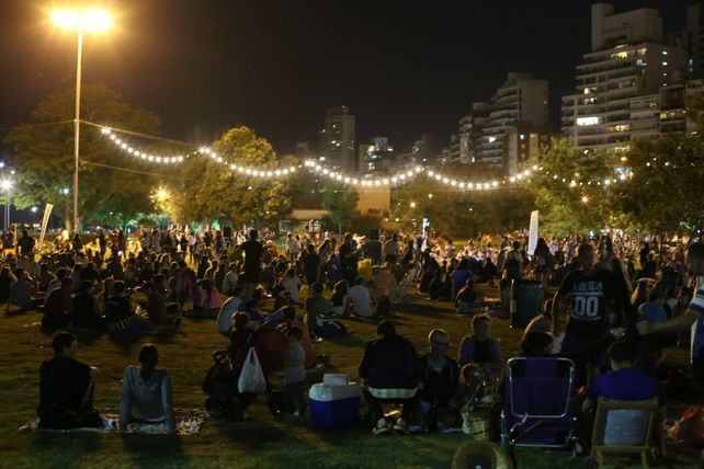 Disfrute. Un modo de apropiarse del espacio público por las noches.