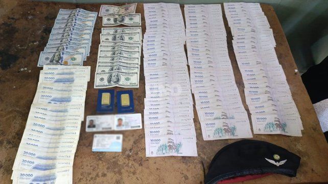 Los elementos secuestrados al hombre detenido en el control 168