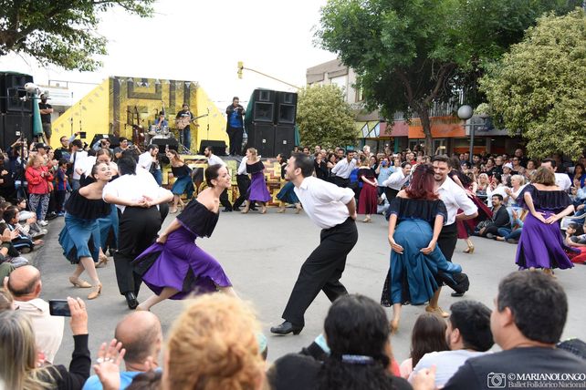 Foto. Mariano Longo - del Facebook del Ballet Folklórico Nacional.