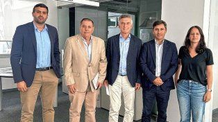 De Angeli se reunió con el ex presidente Mauricio Macri luego de ser electo presidente del bloque PRO en el Senado.