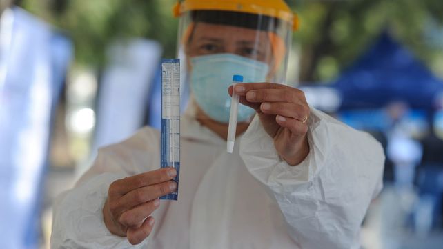 Hubo 2.094 nuevos contagios en la provincia y Rosario se mantiene por debajo de los mil casos diarios