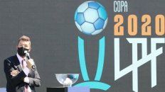 Marcelo Tinelli, el presidente de la Liga Profesional que aún no debutó, durante el sorteo del nuevo campeonato del fútbol argentino. Marcelo Tinelli, el presidente de la Liga Profesional que aún no debutó, durante el sorteo del nuevo campeonato del fútbol argentino.