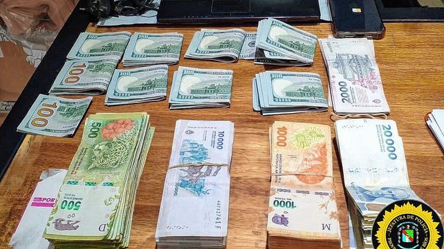 Secuestraron más de 8.000 dólares