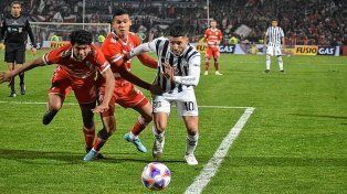 River cayó en Mendoza ante Talleres.
