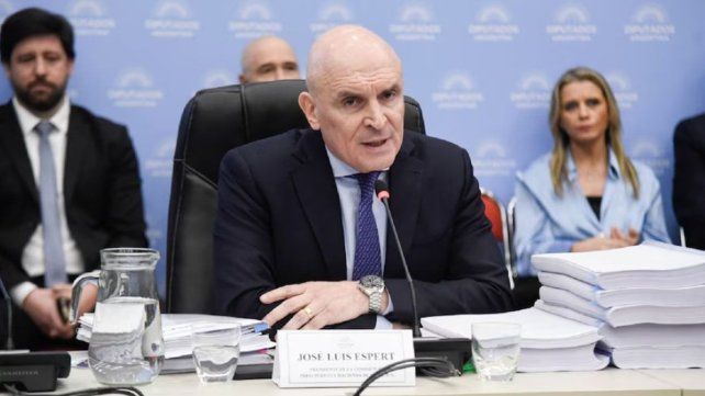 Ante la presión de oposición el diputado José Luis Espert presentó la renuncia a la presidencia de la comisión de Presupuesto con una carta a Martín Menem