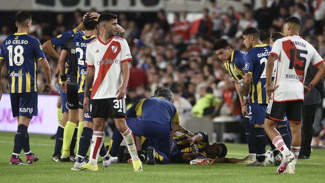El defensor de Central Agustín Bravo sufrió la ruptura de ligamentos cruzados.