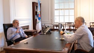 Fernández y Sain comparten un historial de trabajo en equipo. En septiembre volvieron a mostrarse juntos.